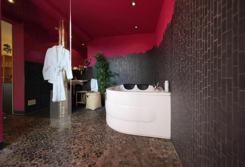 자쿠지 스위트, Zeit & Traum