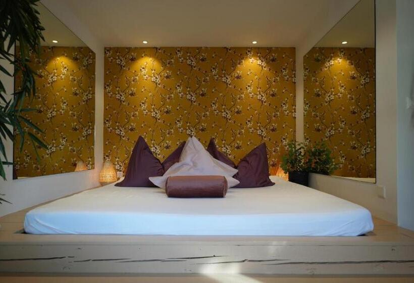 자쿠지 스위트, Zeit & Traum