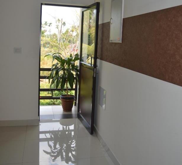 اتاق لوکس, Coral Homes