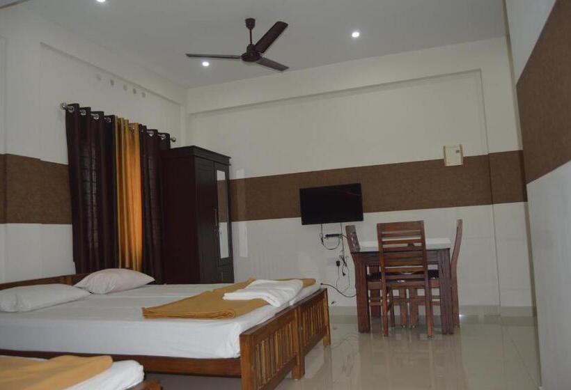 اتاق لوکس چهار تخته, Coral Homes