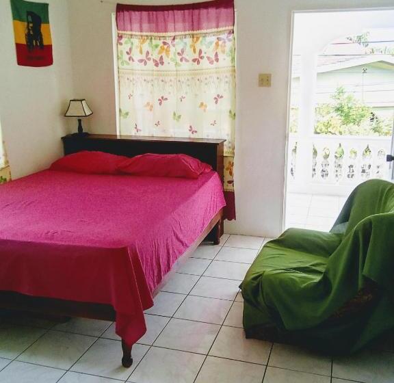 اتاق استاندارد, Porty Hostel