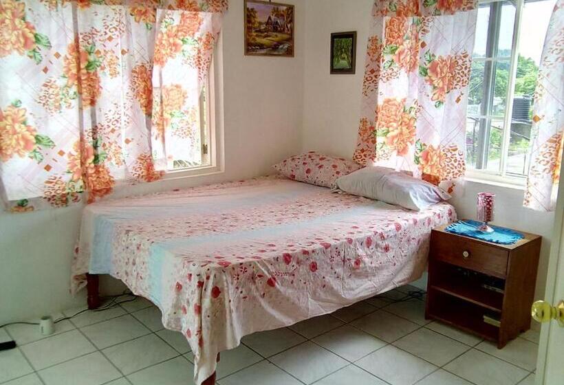 اتاق اکونومی, Porty Hostel