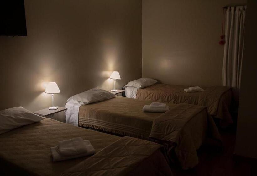 패밀리 룸, Caminos Hostal