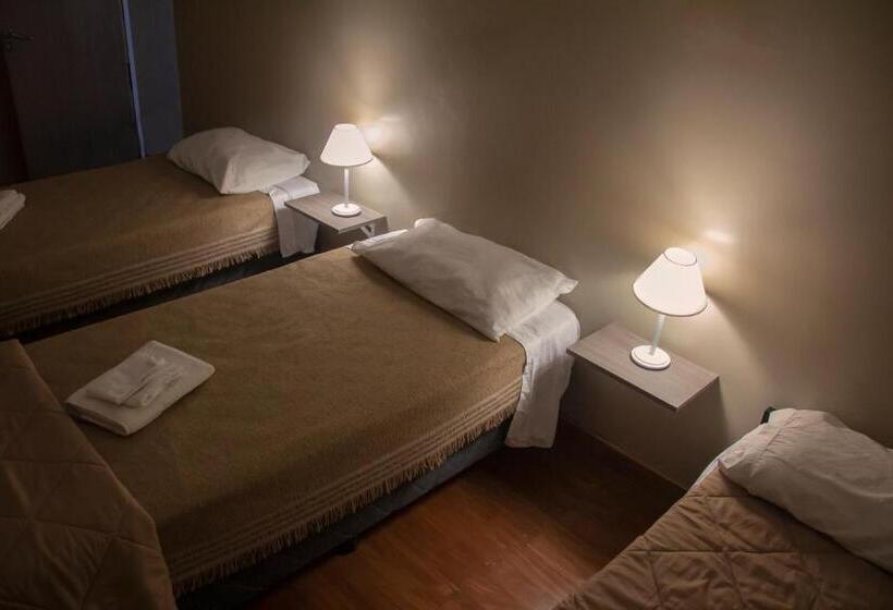 패밀리 룸, Caminos Hostal