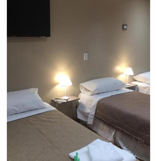 패밀리 룸, Caminos Hostal