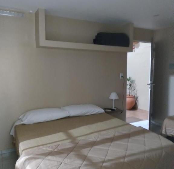 컴포트 트리플 룸, Caminos Hostal