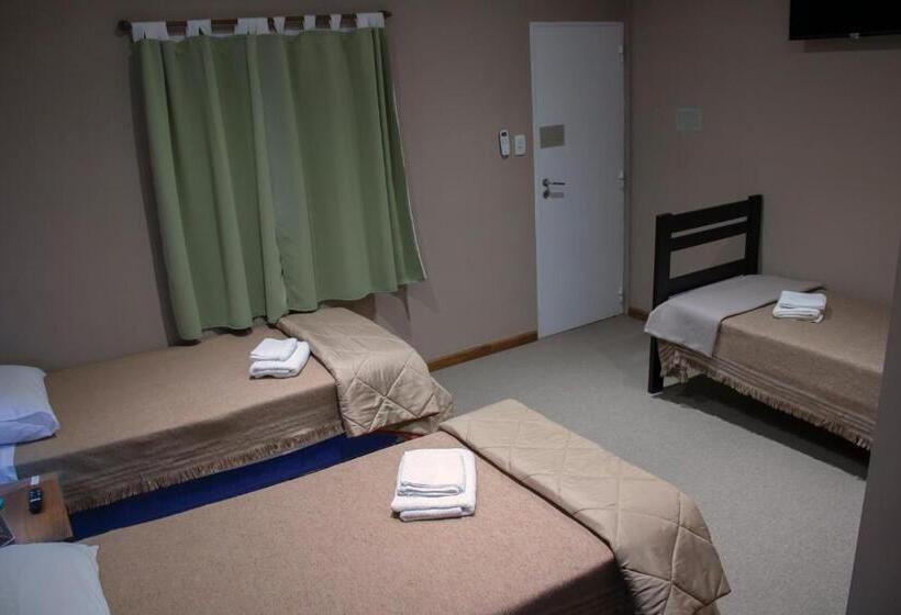 스탠다드 트리플 룸, Caminos Hostal