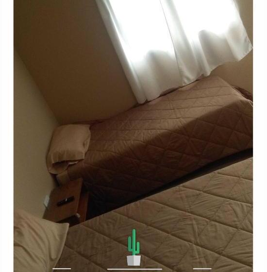 스탠다드 트리플 룸, Caminos Hostal