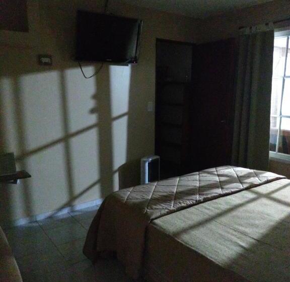 Трехместный Номер Комфорт, Caminos Hostal