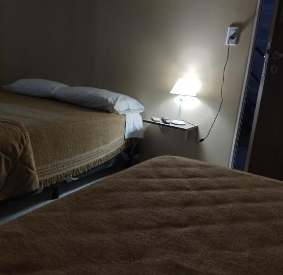 Трехместный Номер Комфорт, Caminos Hostal