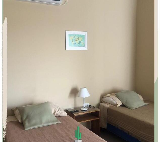 스탠다드 트리플 룸, Caminos Hostal