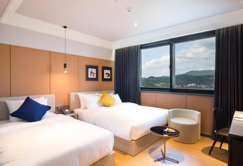 Standard-huone Järvinäkymä, Brown Dot Hotel Jinju
