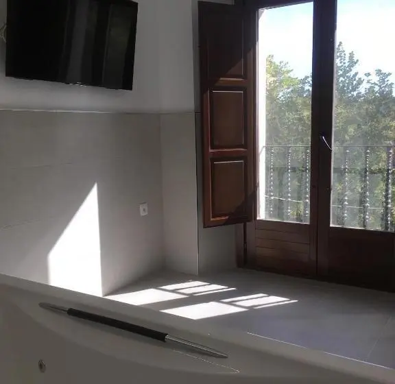 اتاق استاندارد با وان آب گرم, Ronda Nuevo