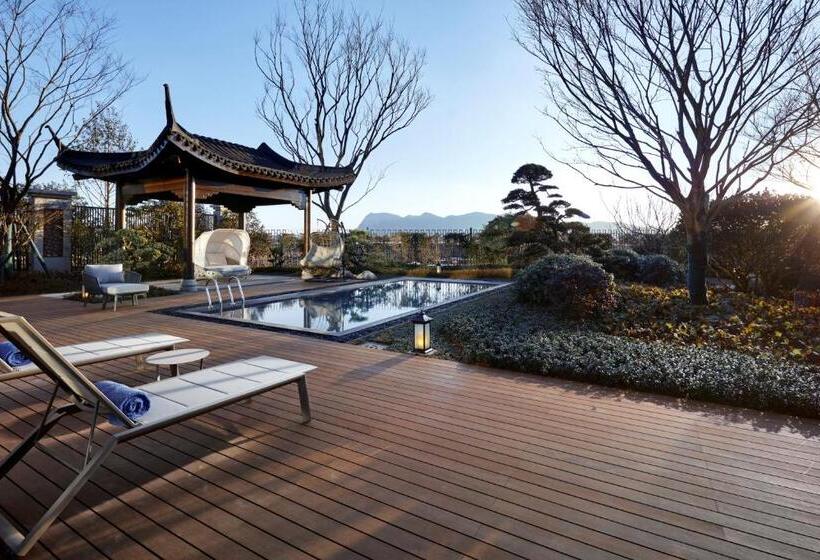 ویلای 3 خوابه, Song Hotel Kunming Dianchi