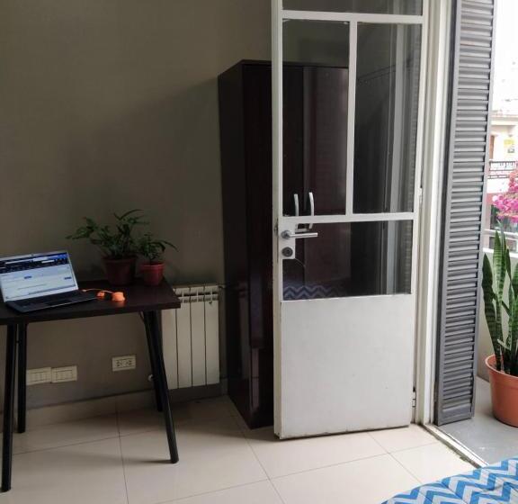 اتاق استاندارد, Ha! 1 Resi Para Estudiantes