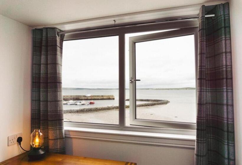 غرفة ديلوكس مطلّة علي البحر, The Bruce