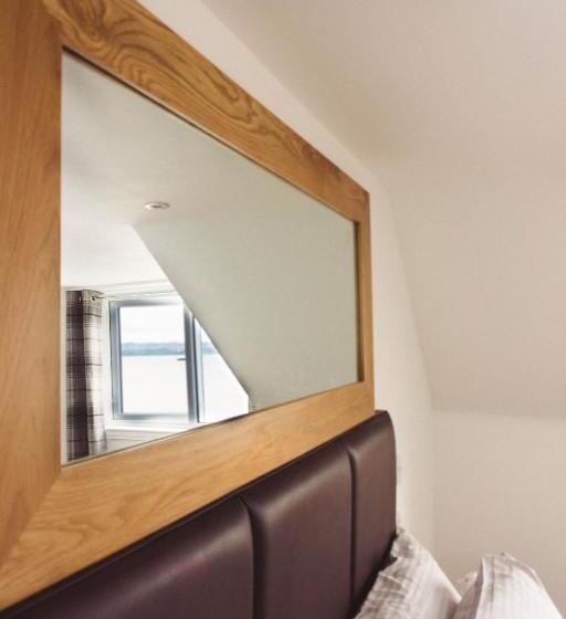 غرفة ديلوكس مطلّة علي البحر, The Bruce