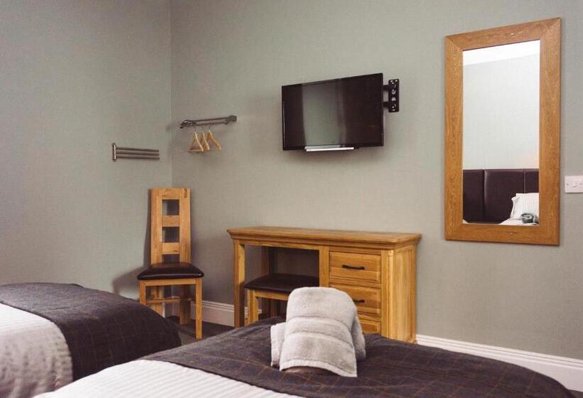 غرفة ديلوكس ثلاثية, The Bruce