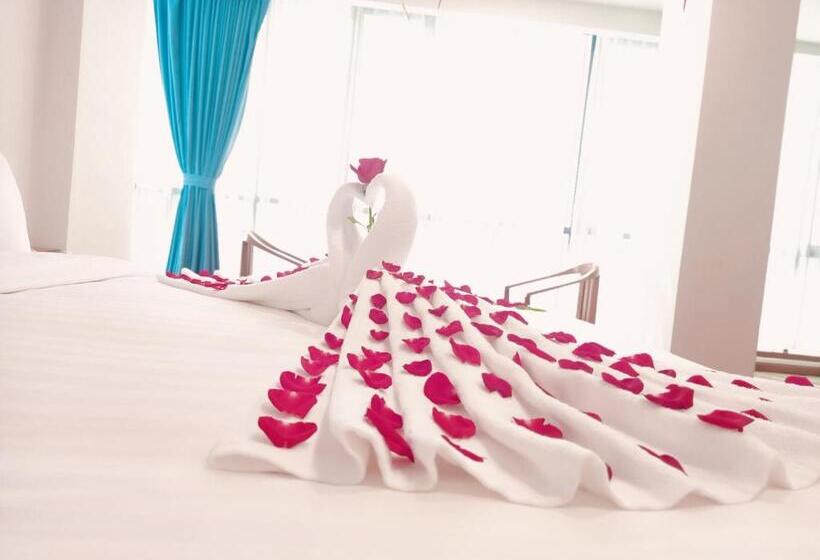 اتاق لوکس خانوادگی, Dragon Phoenix