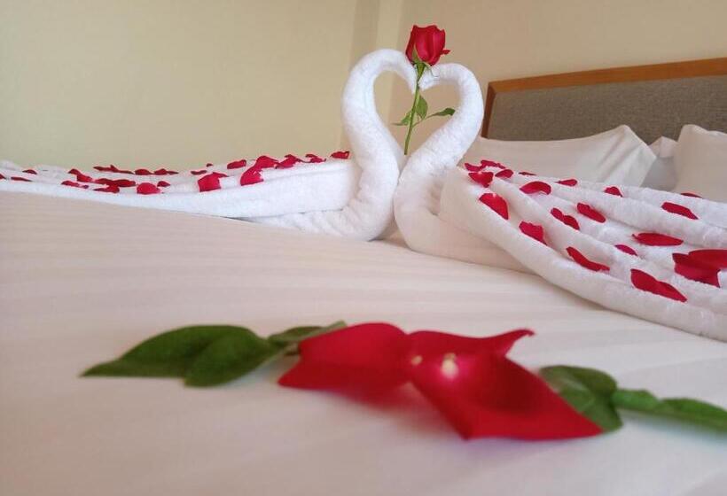 اتاق لوکس خانوادگی, Dragon Phoenix