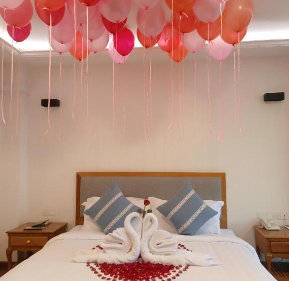 اتاق لوکس خانوادگی, Dragon Phoenix