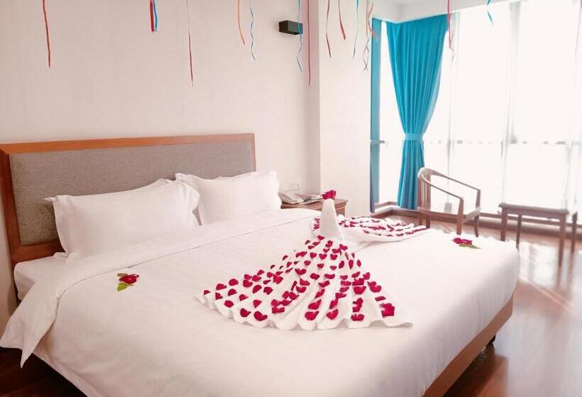 اتاق لوکس خانوادگی, Dragon Phoenix