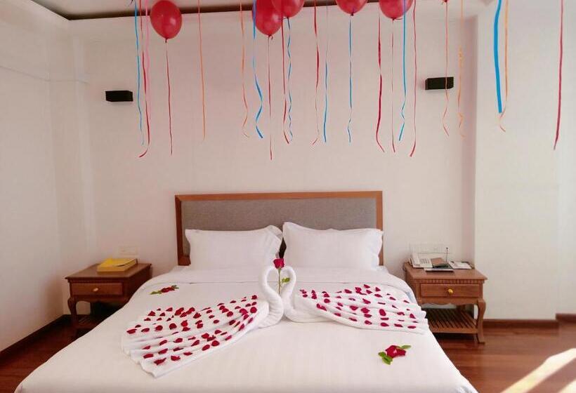 اتاق لوکس خانوادگی, Dragon Phoenix