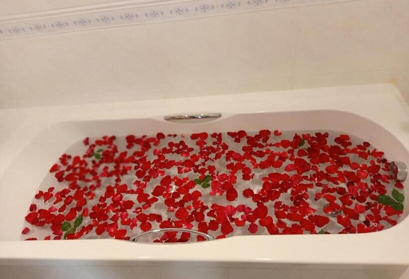 اتاق لوکس خانوادگی, Dragon Phoenix