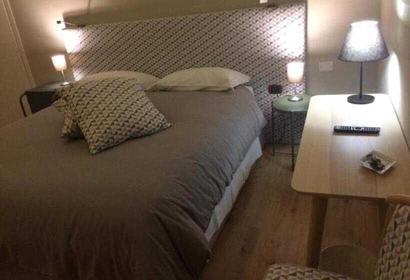 غرفة ديلوكس ثلاثية, Ace Rooms Vsg