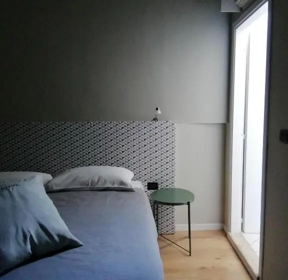 デラックスルーム, Ace Rooms Vsg