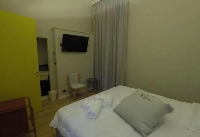 デラックスルーム, Ace Rooms Vsg