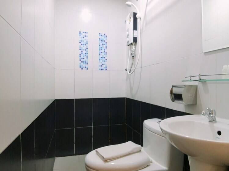 חדר משפחתי דלוקס, Hkf