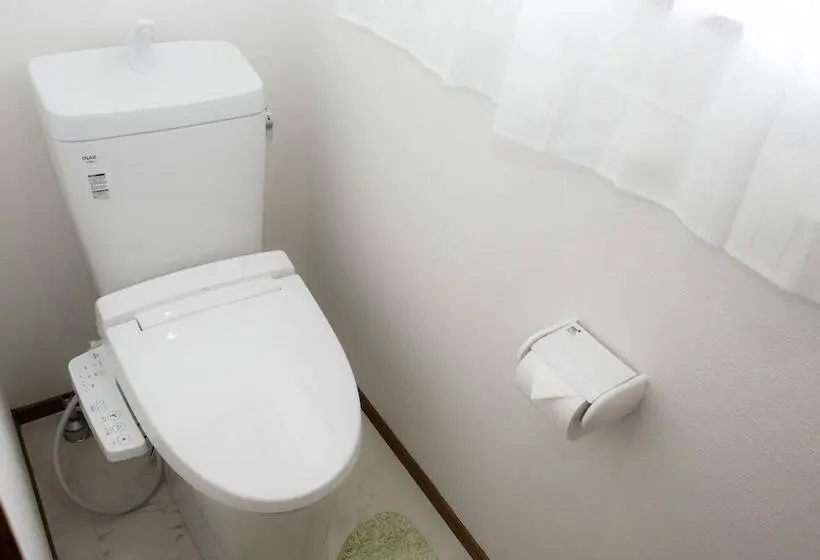 ルームシェアのワンベッド, Guesthouse Hajimari