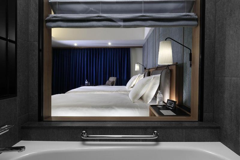 豪华房间, Collective