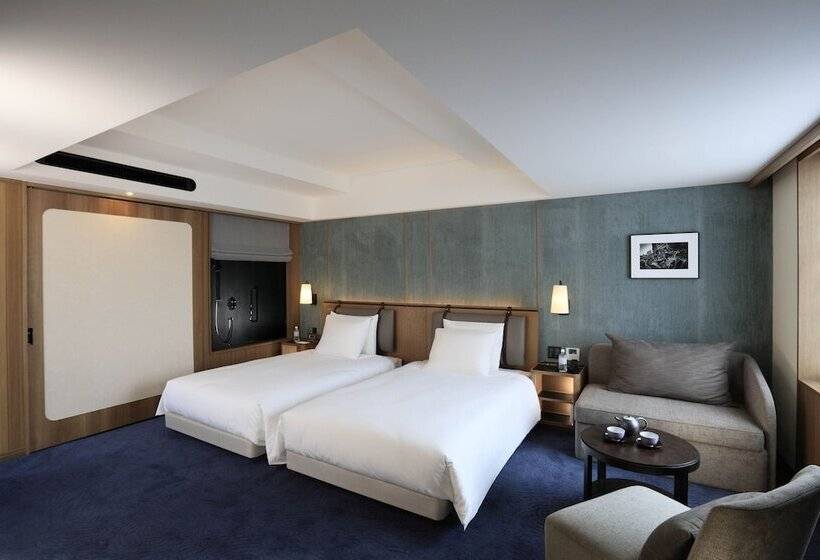 豪华房间, Collective