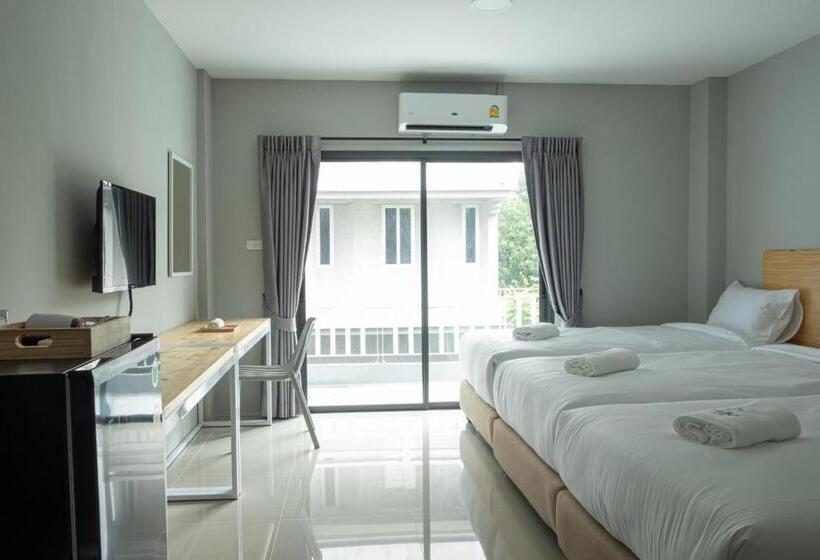 اتاق استاندارد سه نفره, Fine Bed