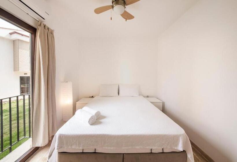 带1个卧室带花园景观的公寓, Sea Garden