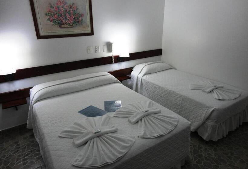 اتاق لوکس سه تخته, Pousada Torre Del Mar