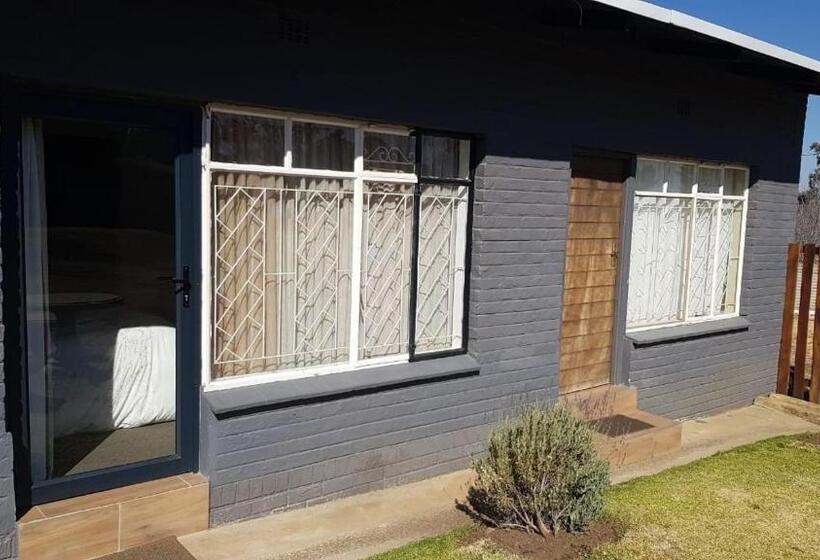 家庭小型套房, The Orchid Guesthouse