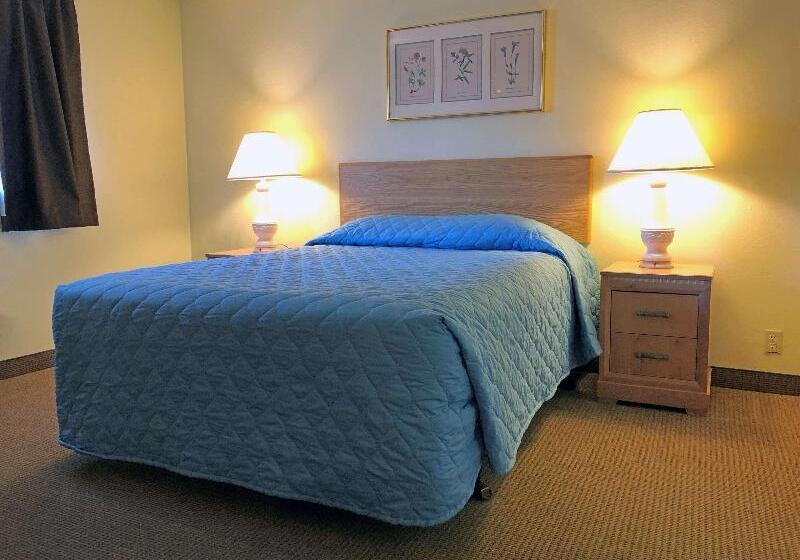 带大床的套房, Knights Inn  Evanston, Wy