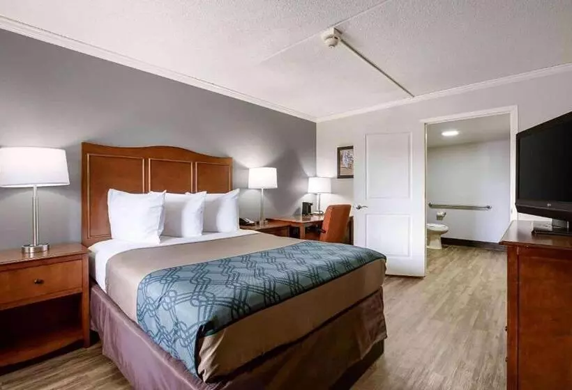 身障者適用クイーンサイズベッドルーム, Travelodge By Wyndham Canton Livonia Area, Mi
