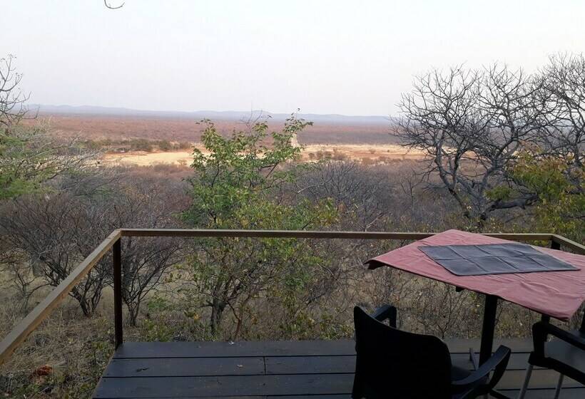 اتاق کلاسیک چهارنفره, Onduri Lodge   In Okaukuejo