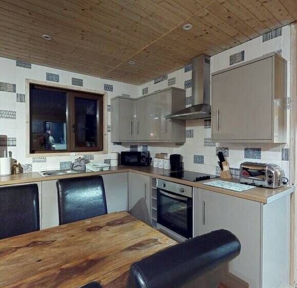 דירת קומפורט חדר שינה 1, Lakeside Fishing Lodges