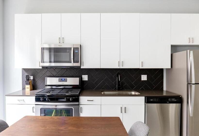 آپارتمان سوپریور 1 خوابه, Sonder The Plymouth