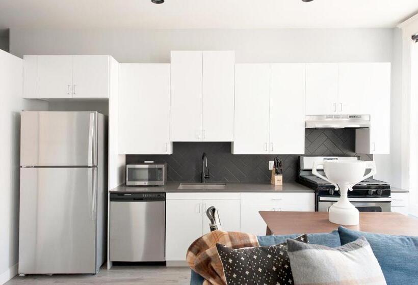 آپارتمان 3 خوابه, Sonder The Plymouth