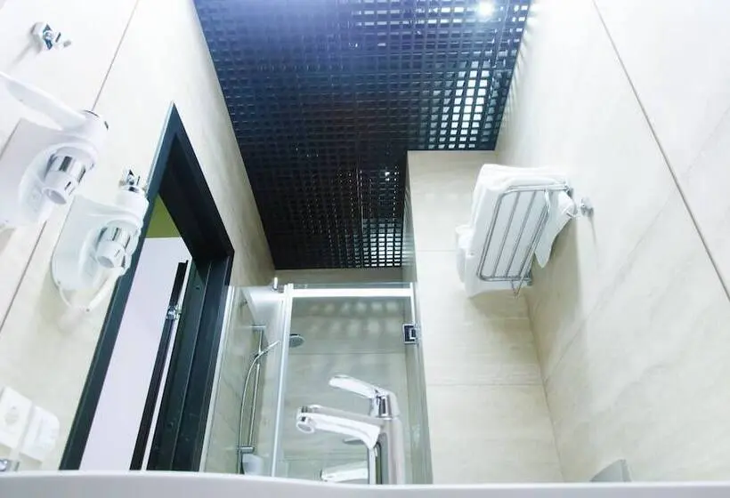 اتاق استاندارد, Fabrika