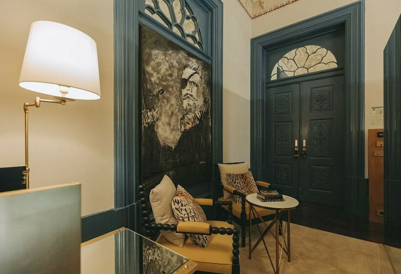 سوییت سوپریور, Torel Palace Porto