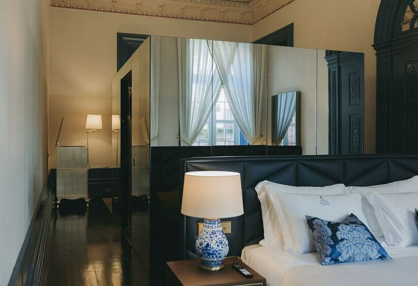 سوییت سوپریور, Torel Palace Porto
