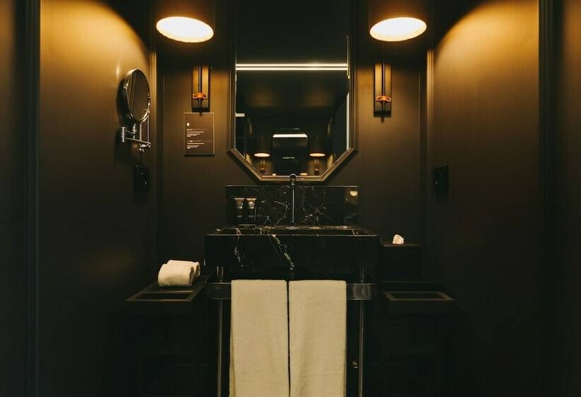 سوییت سوپریور, Torel Palace Porto