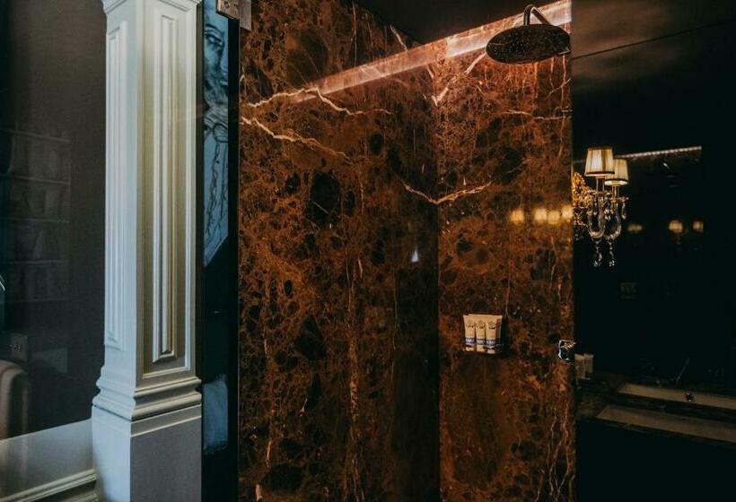 اتاق لوکس, Torel Palace Porto